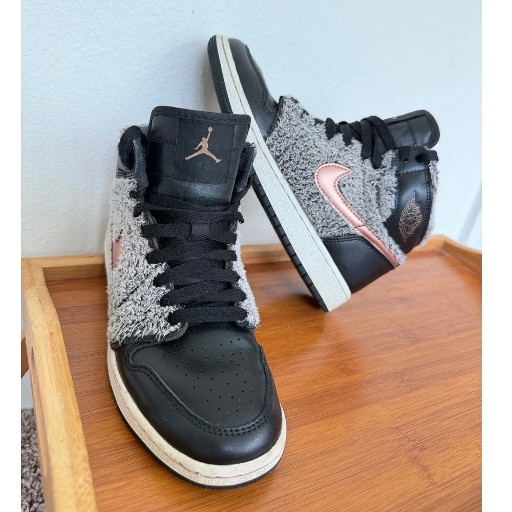 Air Jordan 1 Retro High GG Summer of High Black Bronze 332148-022 Size 4.5Y